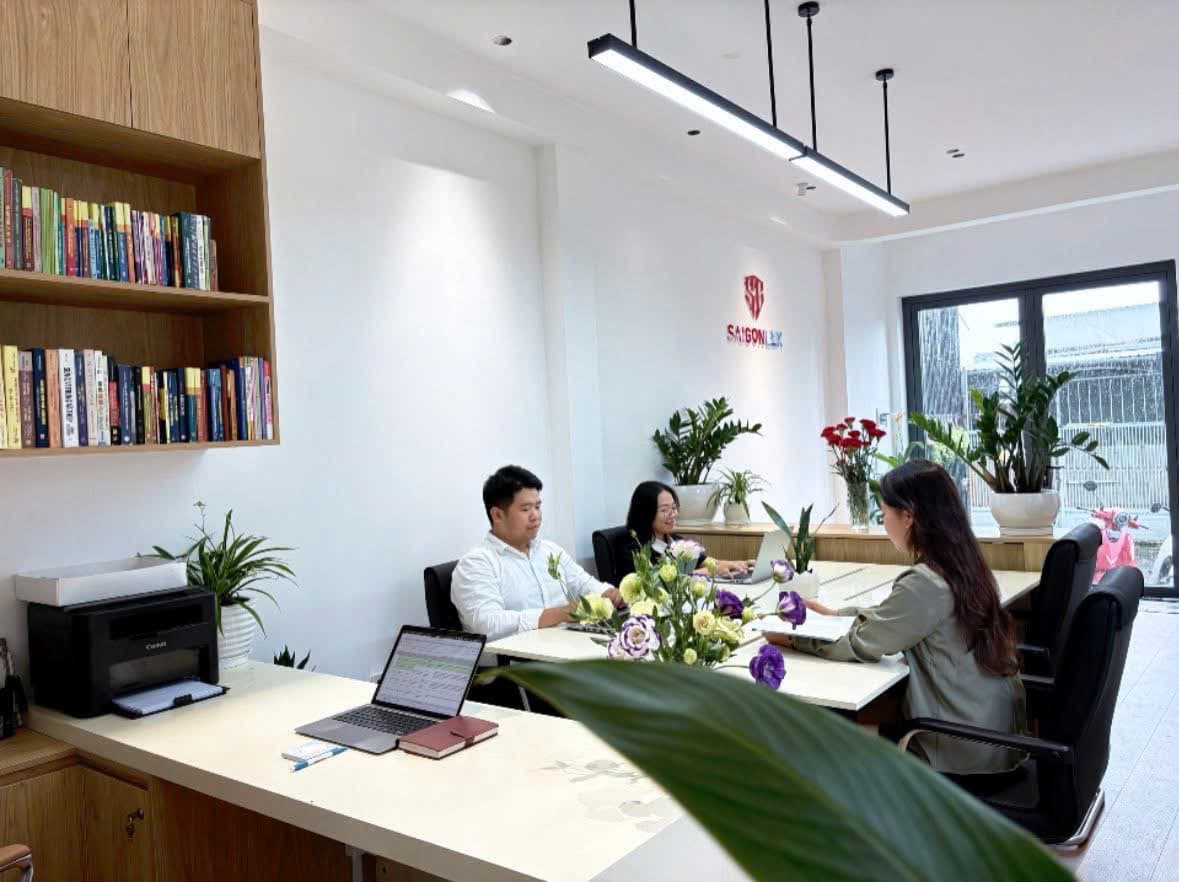 CÔNG TY LUẬT SAIGONLEX TUYỂN DỤNG CHUYÊN VIÊN PHÁP LÝ